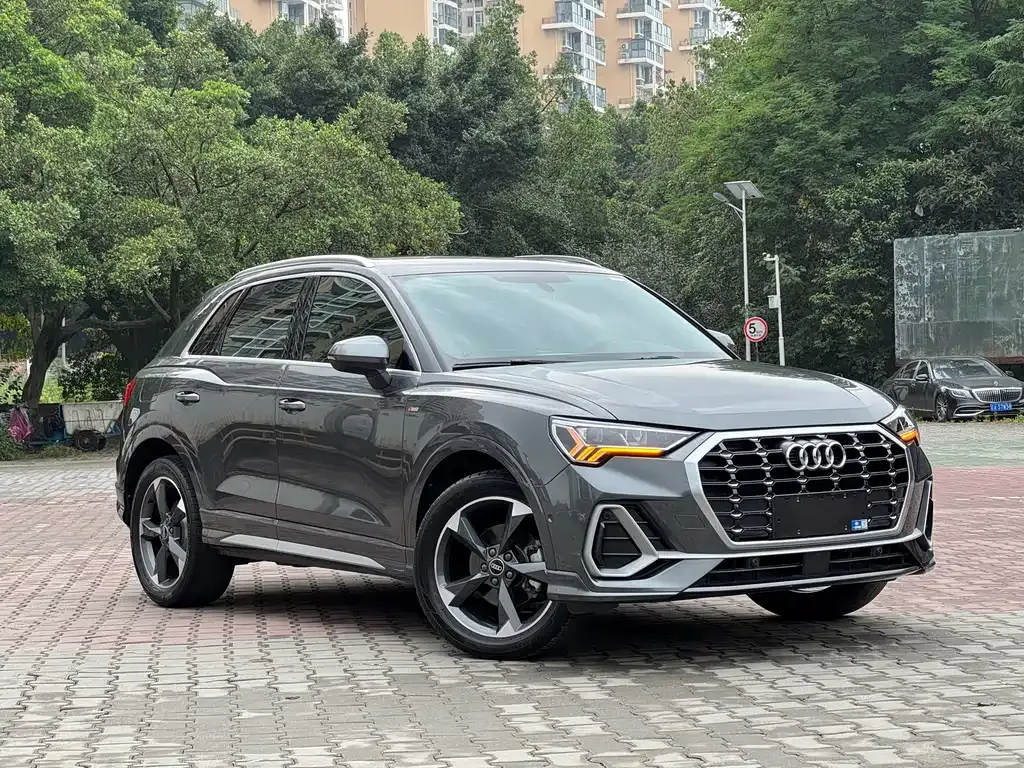 Audi Q3 — фото 10