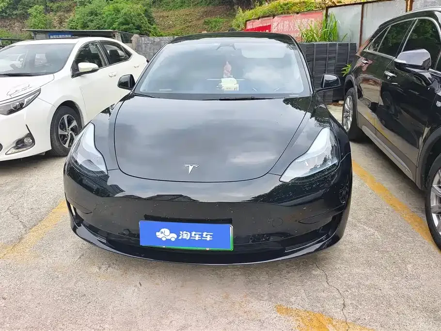 Tesla Model 3 — фото 9