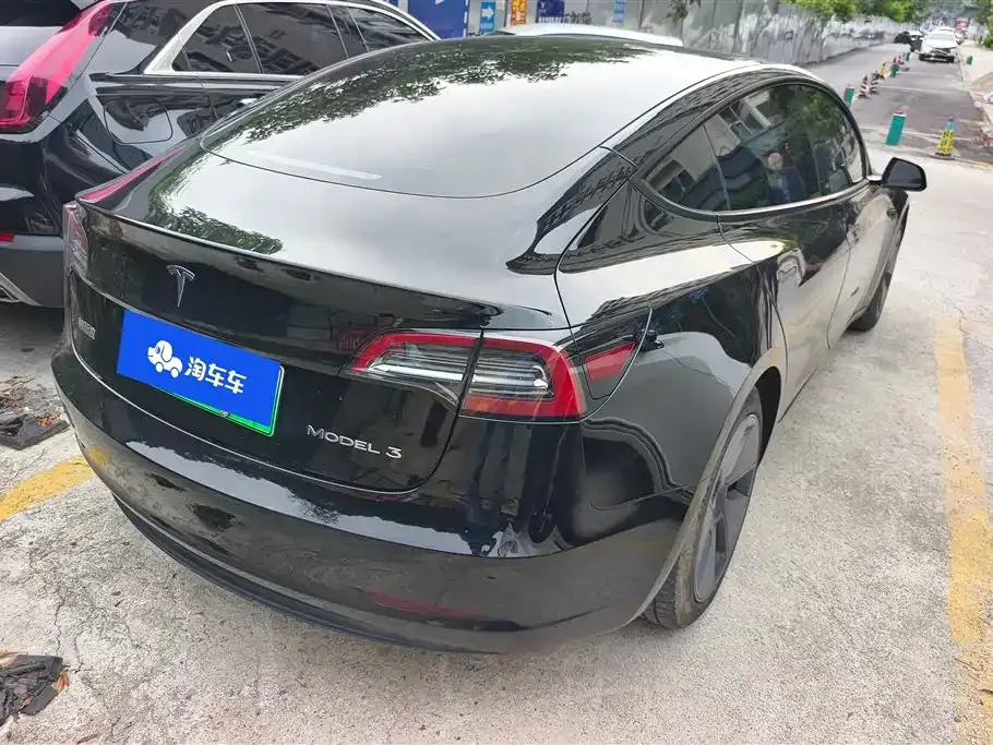 Tesla Model 3 — фото 10