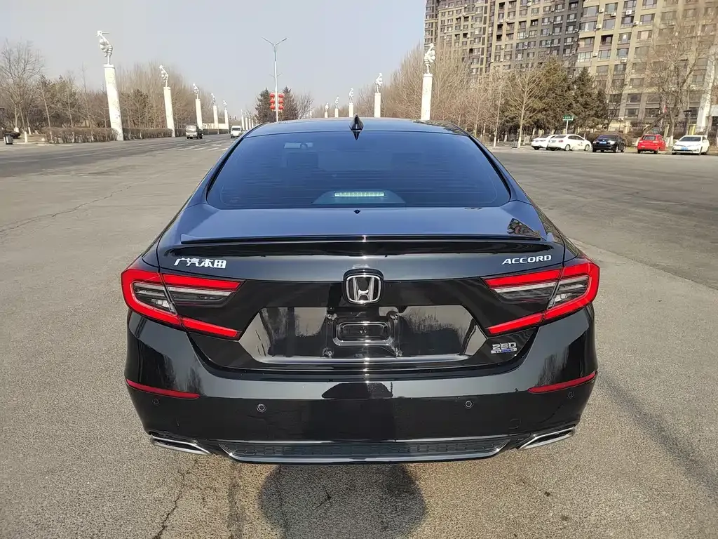 Honda Accord — фото 2