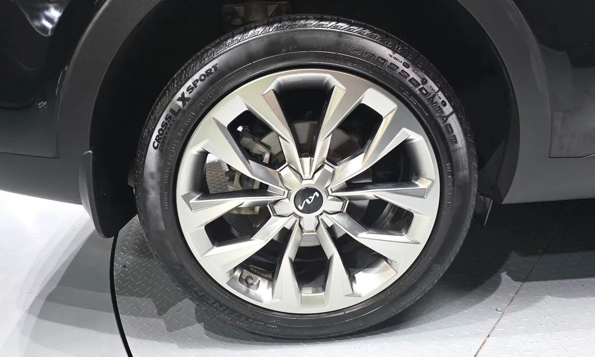 Kia Sorento — фото 8