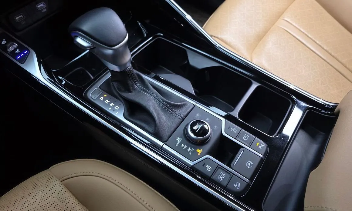 Kia Sorento — фото 9
