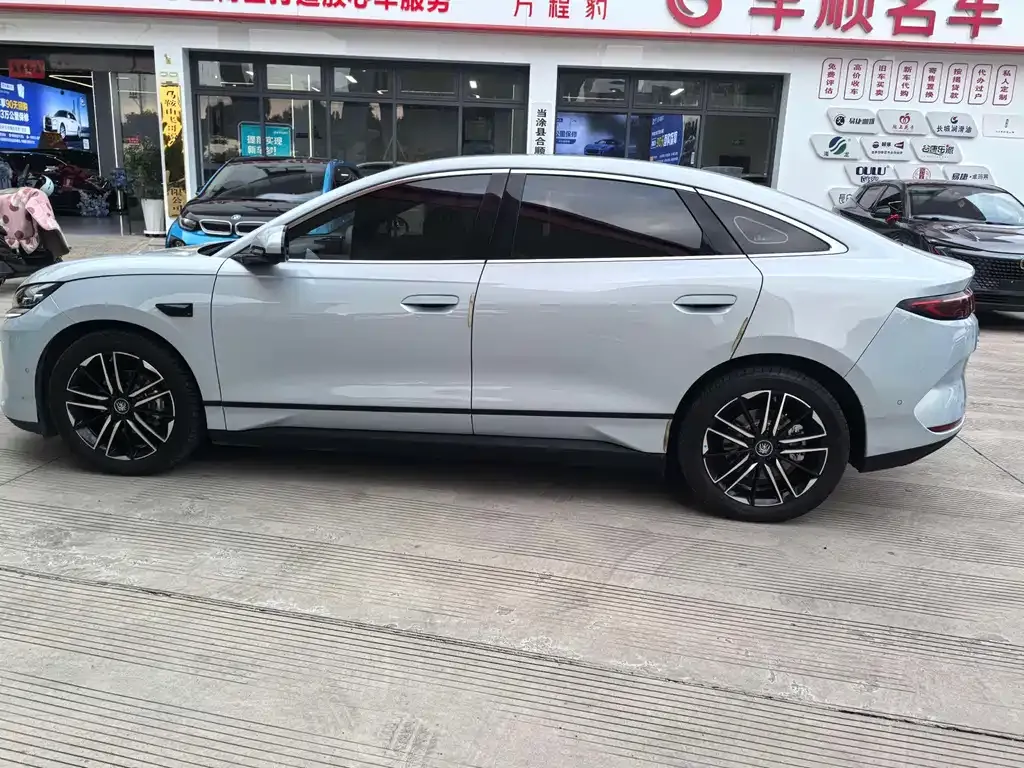 BYD Qin L 2025 из CN, фото 3