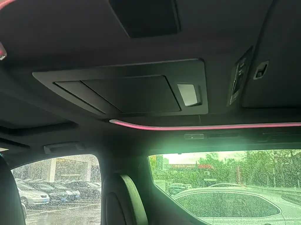 Toyota Alphard — фото 6