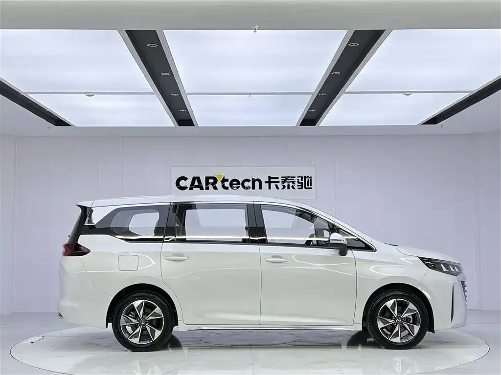 GAC Motor Trumpchi M6 — фото 6