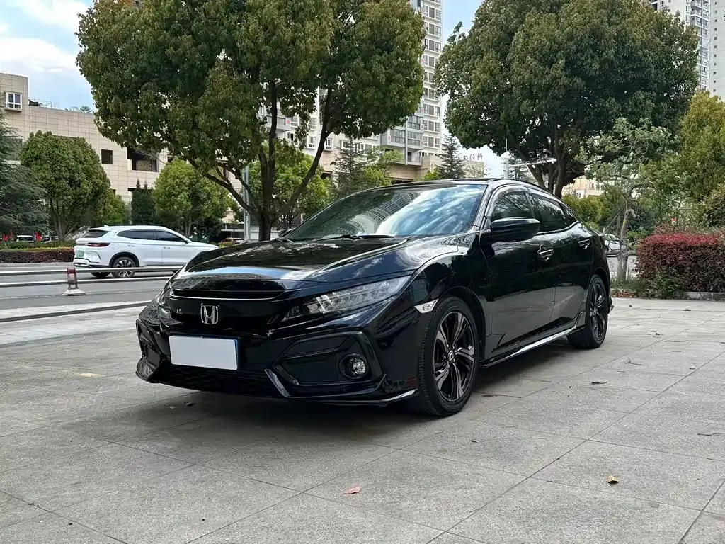 Honda Civic — фото 1