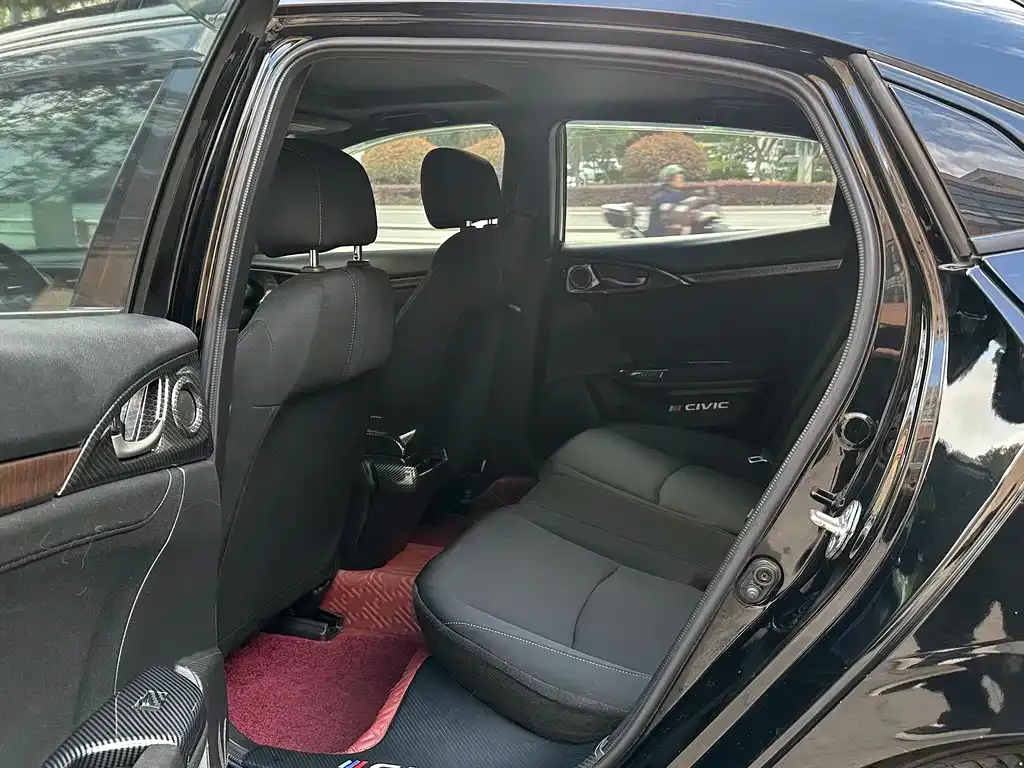 Honda Civic — фото 7