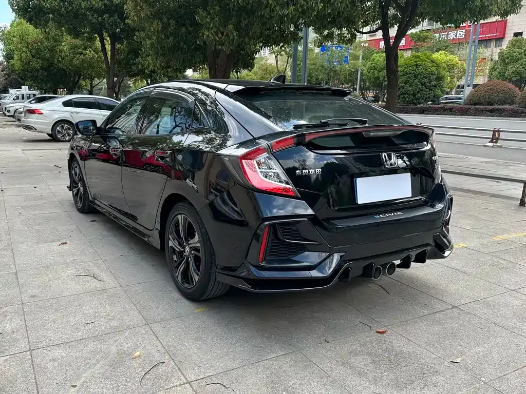 Honda Civic — фото 10
