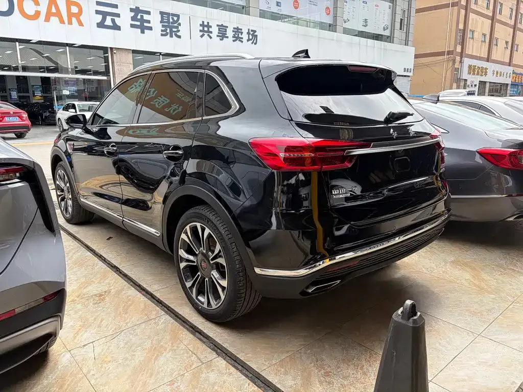 Hongqi HS5 — фото 2