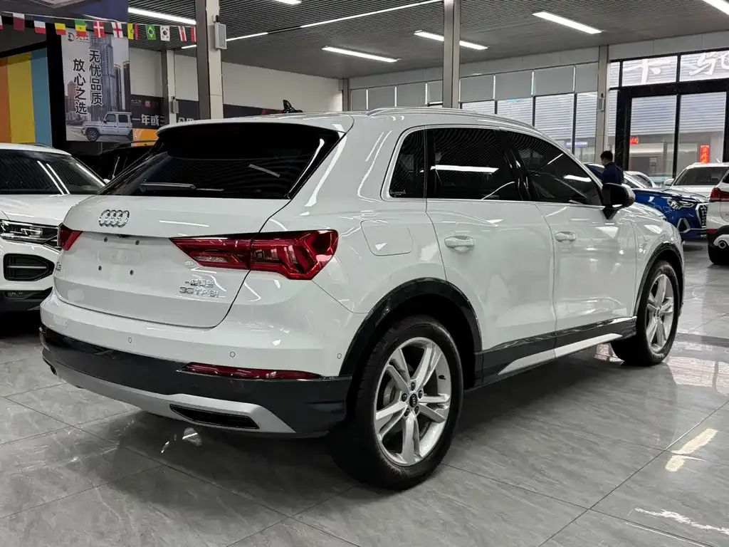 Audi Q3 — фото 6