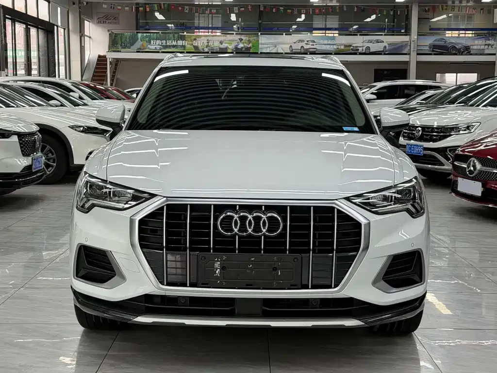 Audi Q3 — фото 7