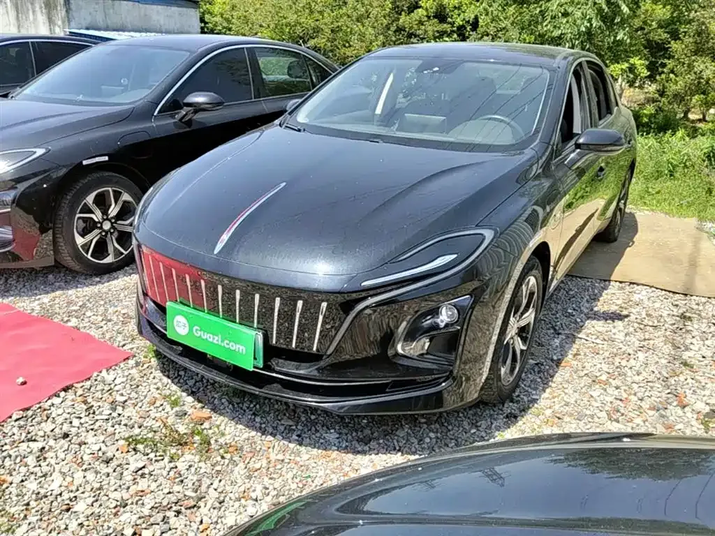 Hongqi E-QM5 — фото 1