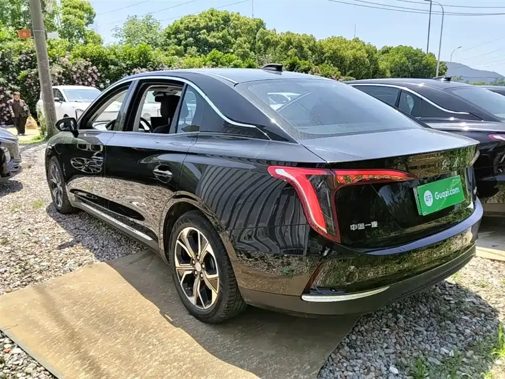 Hongqi E-QM5 — фото 9