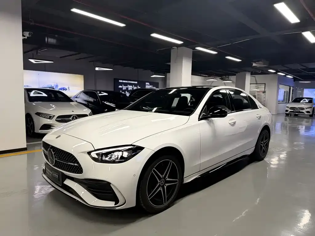 Mercedes-Benz C-Class — фото 1