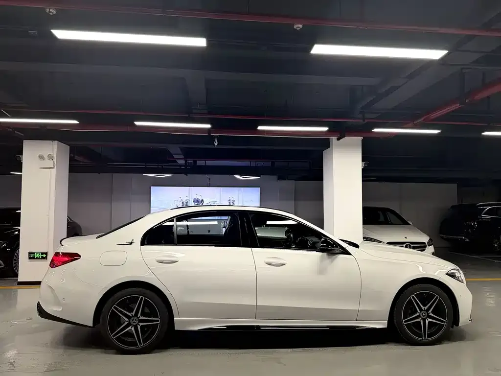 Mercedes-Benz C-Class — фото 10