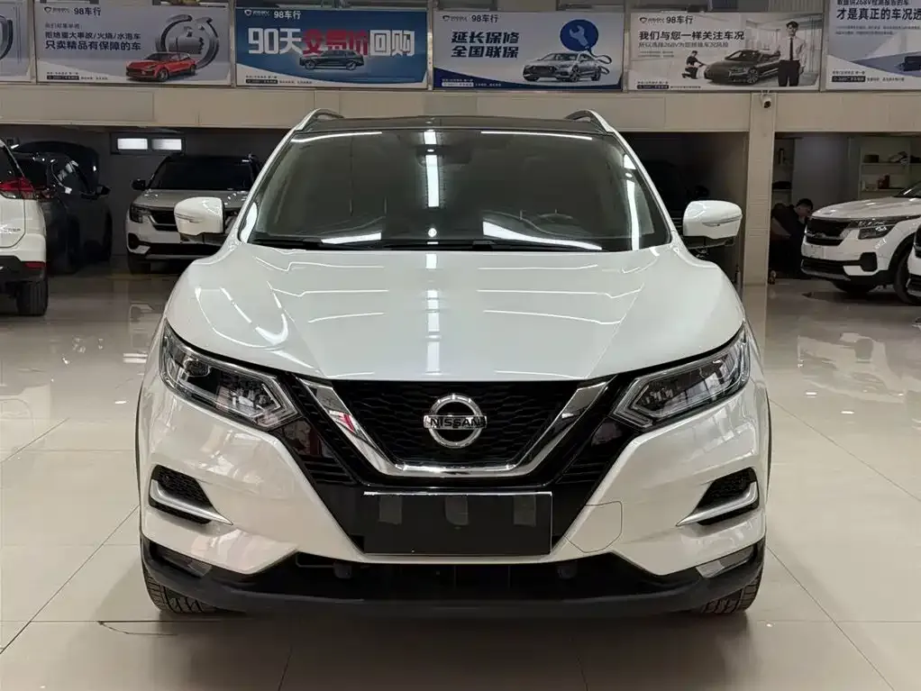 Nissan Qashqai — фото 10