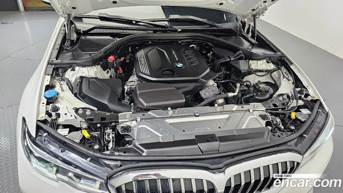BMW 3-Series 2022 из KR, фото 6