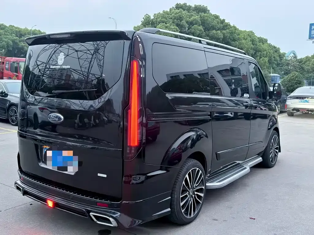 Ford Tourneo 2023 из CN, фото 6