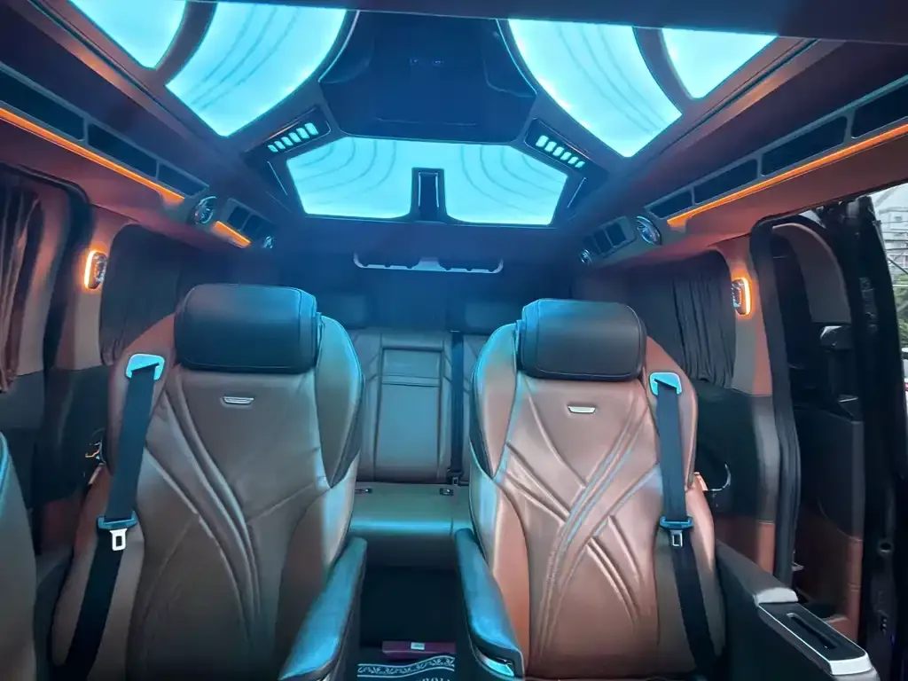 Ford Tourneo 2023 из CN, фото 8