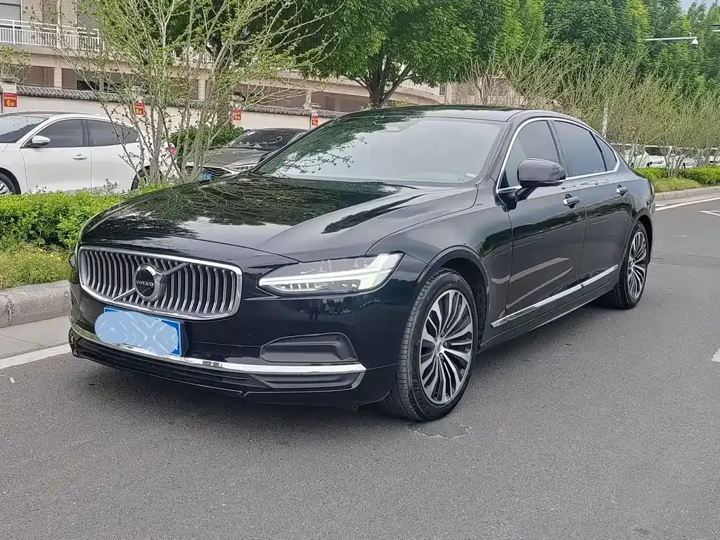Volvo S90 — фото 1