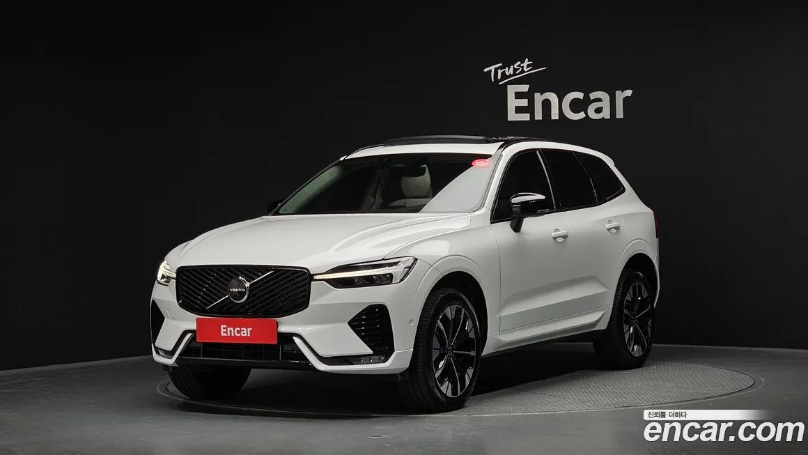 Volvo XC60 — фото 1