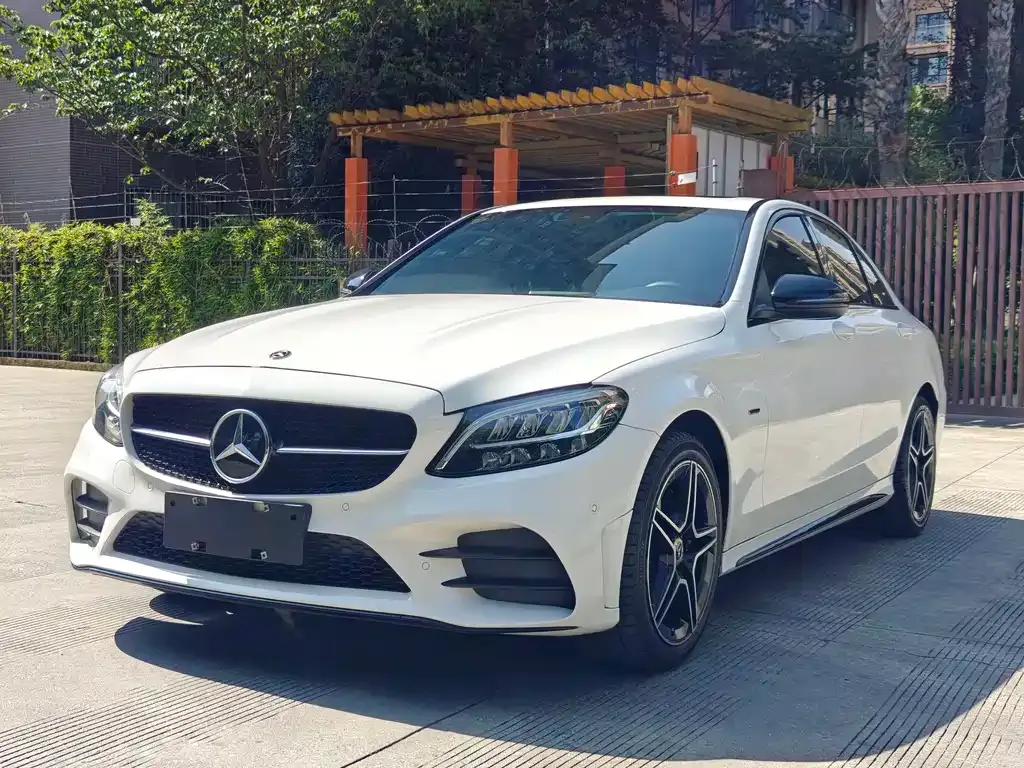 Mercedes-Benz C-Class — фото 1