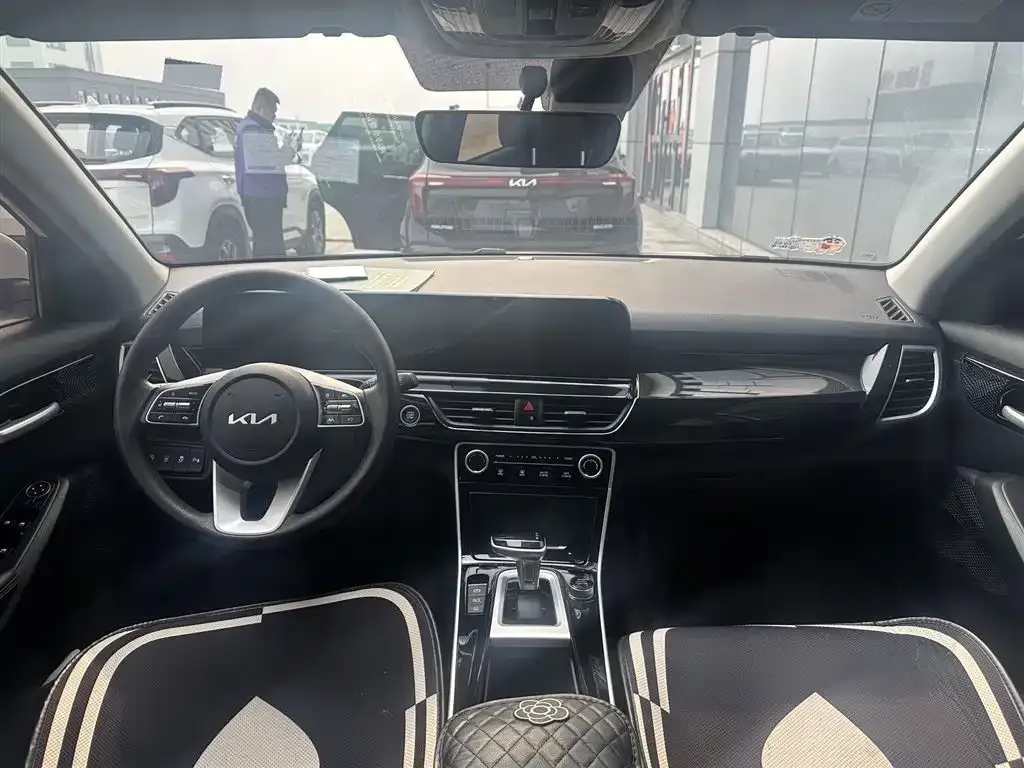 Kia Seltos 2023 из CN, фото 2
