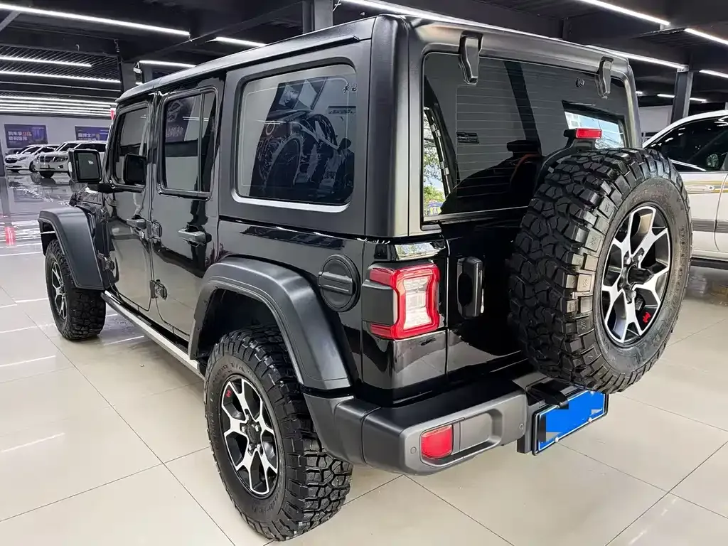 Jeep Wrangler — фото 3
