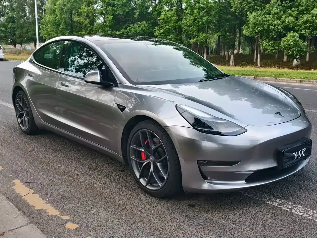 Tesla Model 3 — фото 6