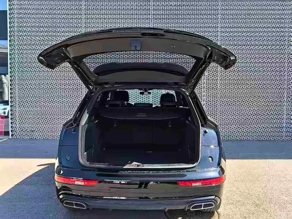 Audi Q5L — фото 3