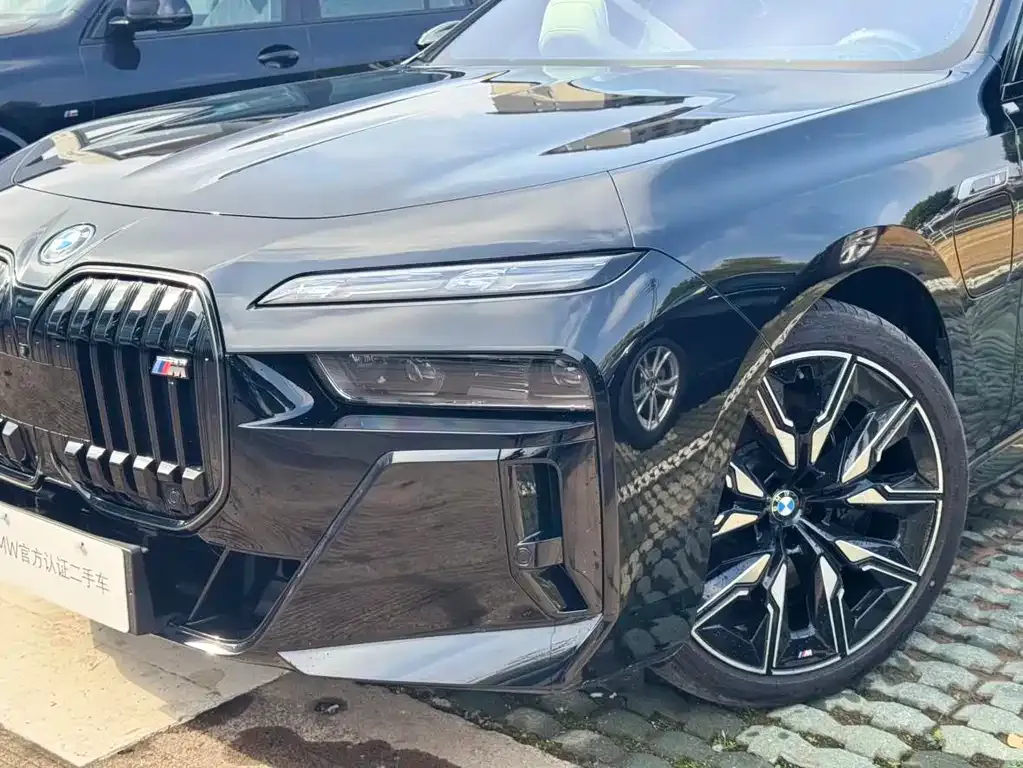 BMW i7 M70L 2025 из CN, фото 2