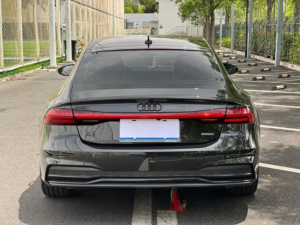 Audi A7 — фото 2