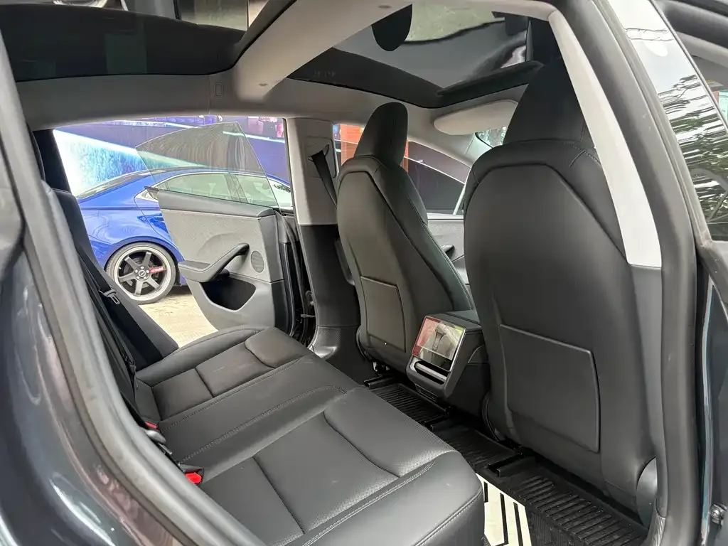 Tesla Model 3 — фото 2