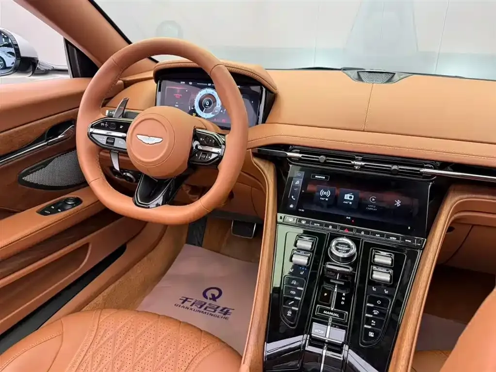 Aston Martin DB12 2024 из CN, фото 8