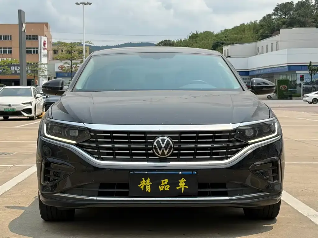 Volkswagen Passat — фото 9
