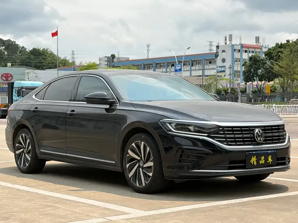 Volkswagen Passat — фото 2
