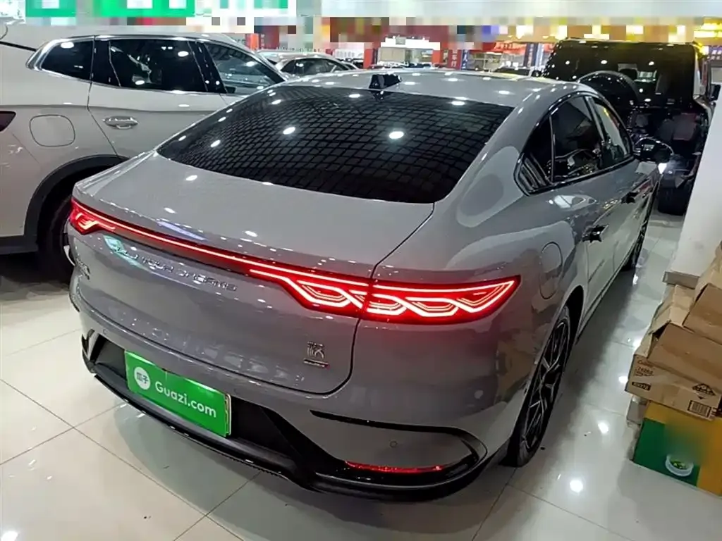 BYD Han — фото 10