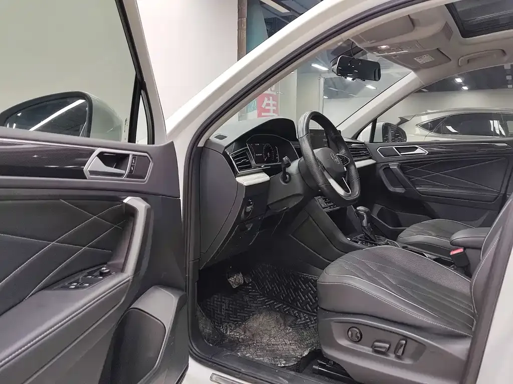 Volkswagen Tiguan L 2022 из CN, фото 9