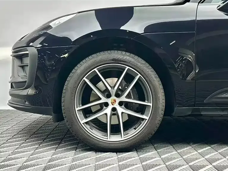 Porsche Macan — фото 10