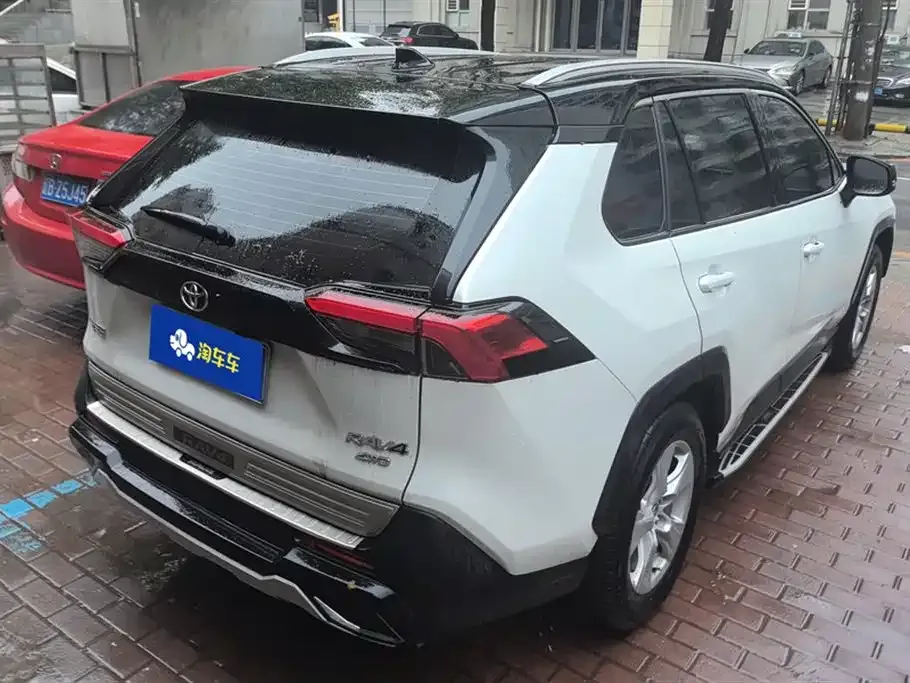 Toyota RAV4 2024 из CN, фото 6