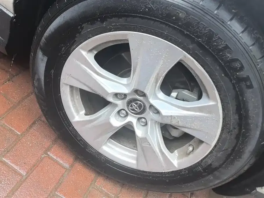 Toyota RAV4 2024 из CN, фото 4