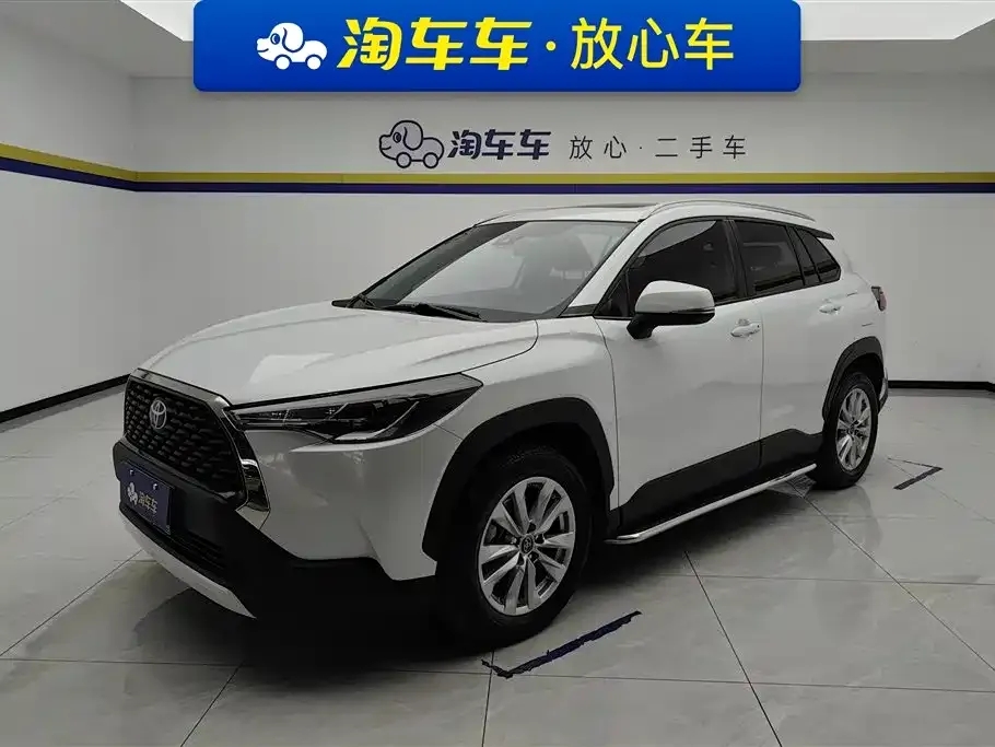 Toyota Corolla Cross — фото 1