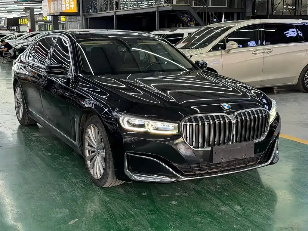 BMW 7 Series 2022 из CN, фото 10