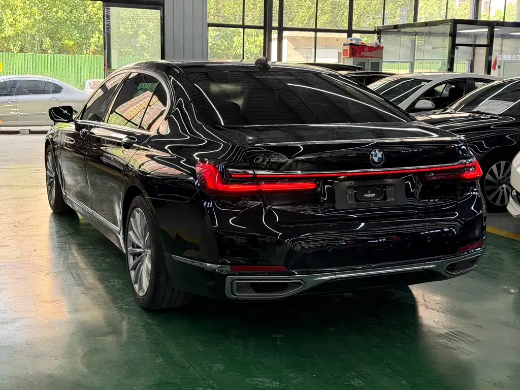 BMW 7 Series 2022 из CN, фото 7