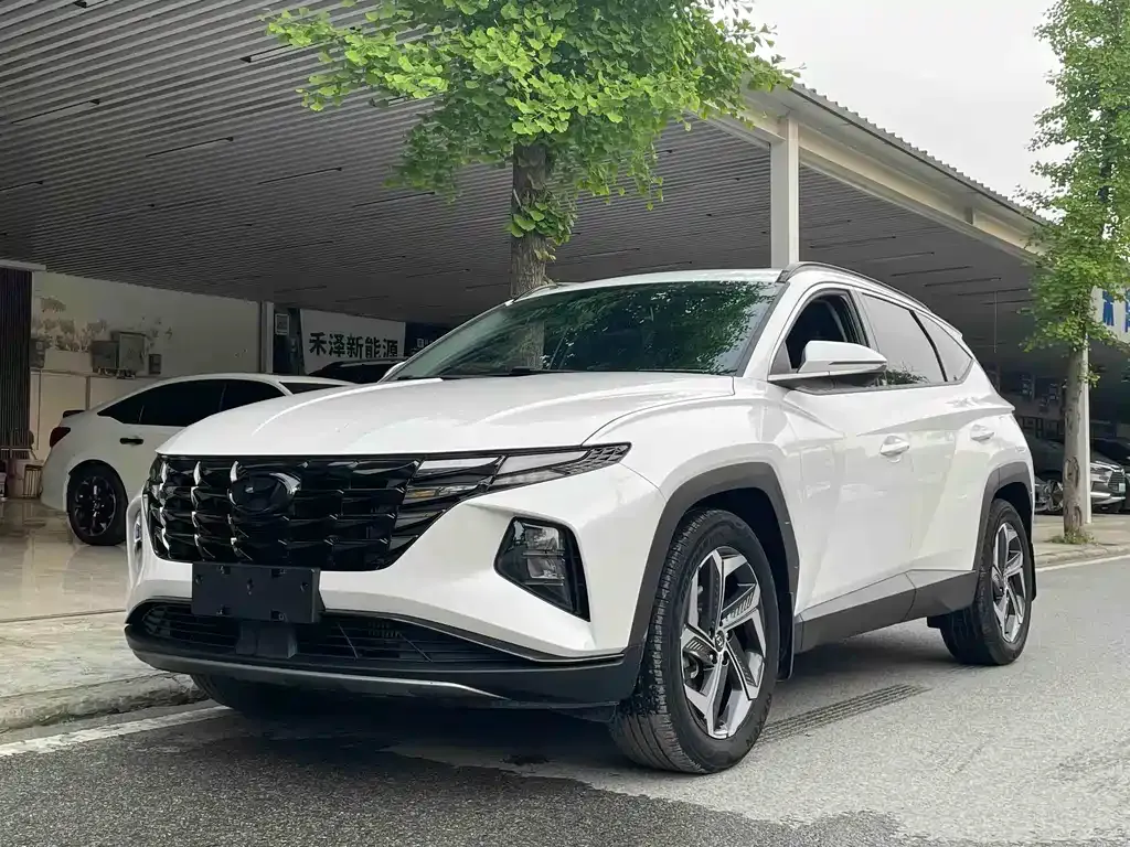 Hyundai Tucson — фото 1