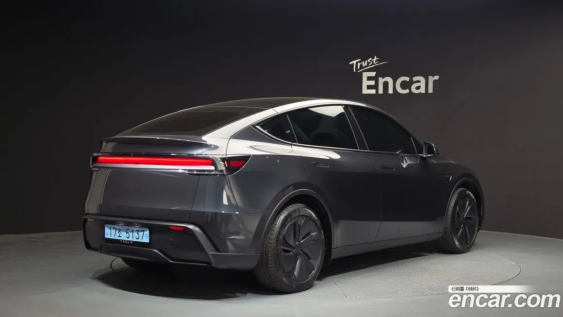Tesla Model Y — фото 3