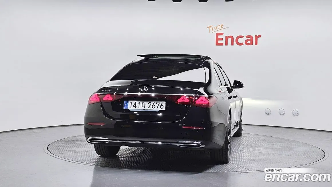 Mercedes-Benz E-Class 2025 из KR, фото 2