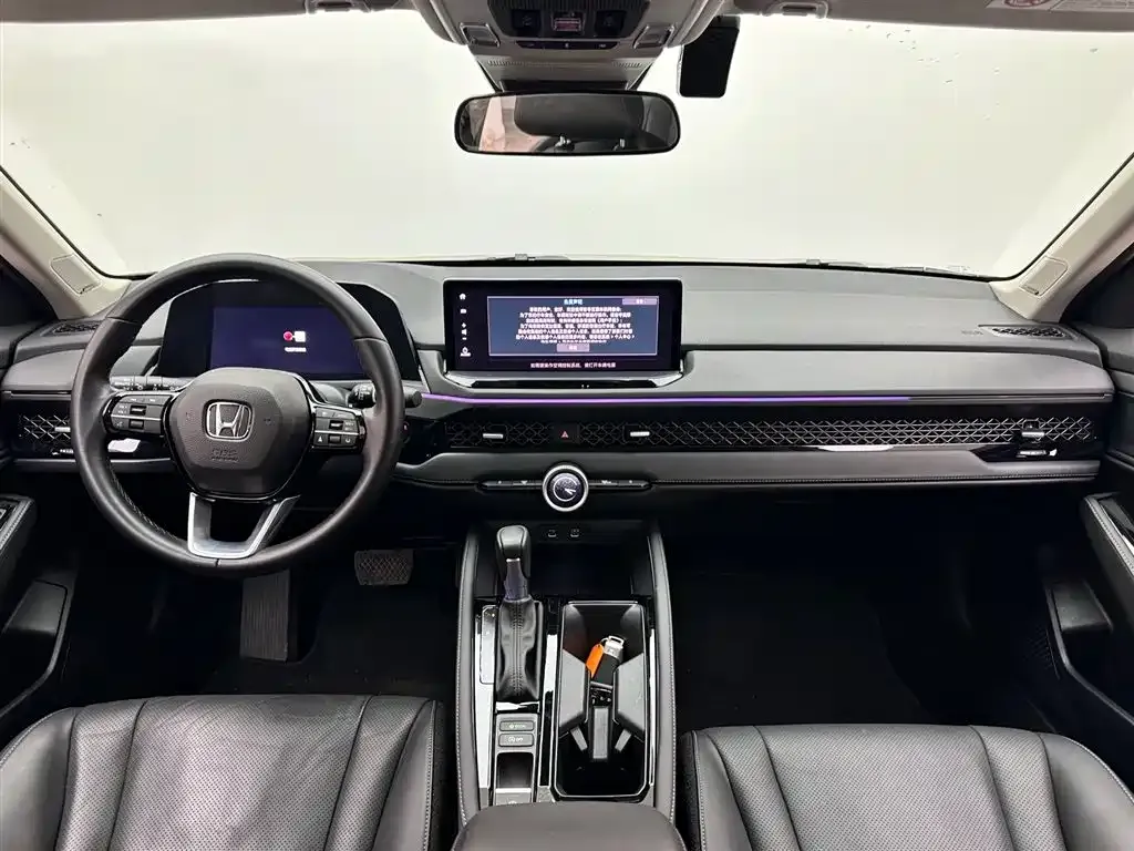 Honda Accord — фото 8
