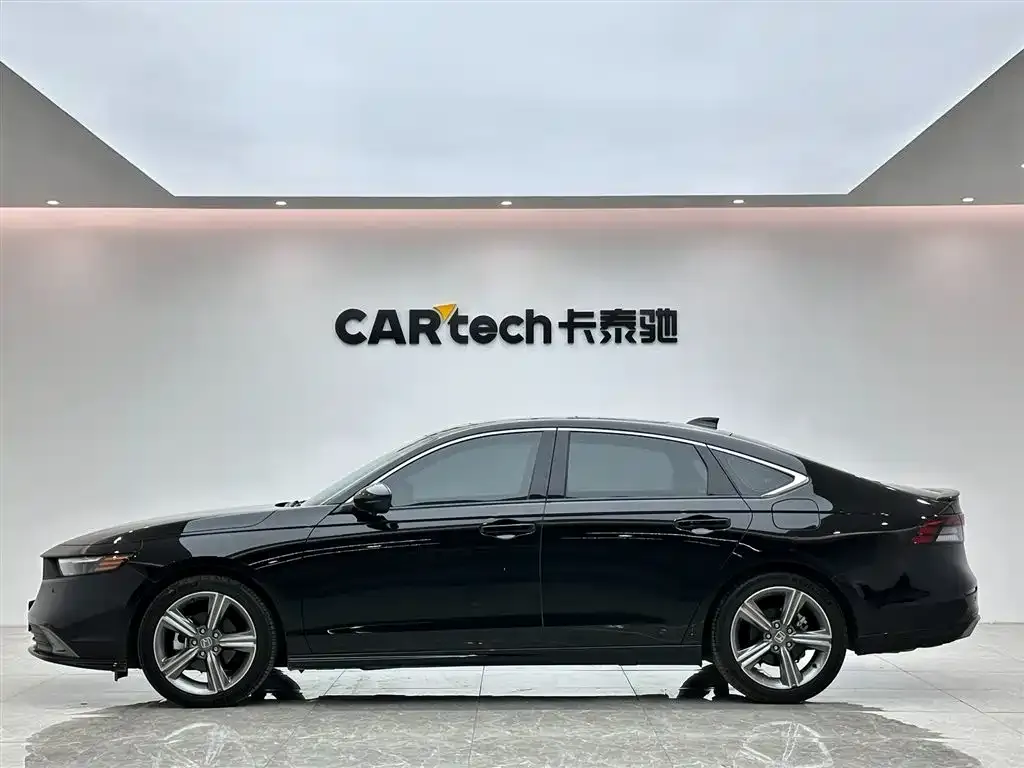 Honda Accord — фото 2