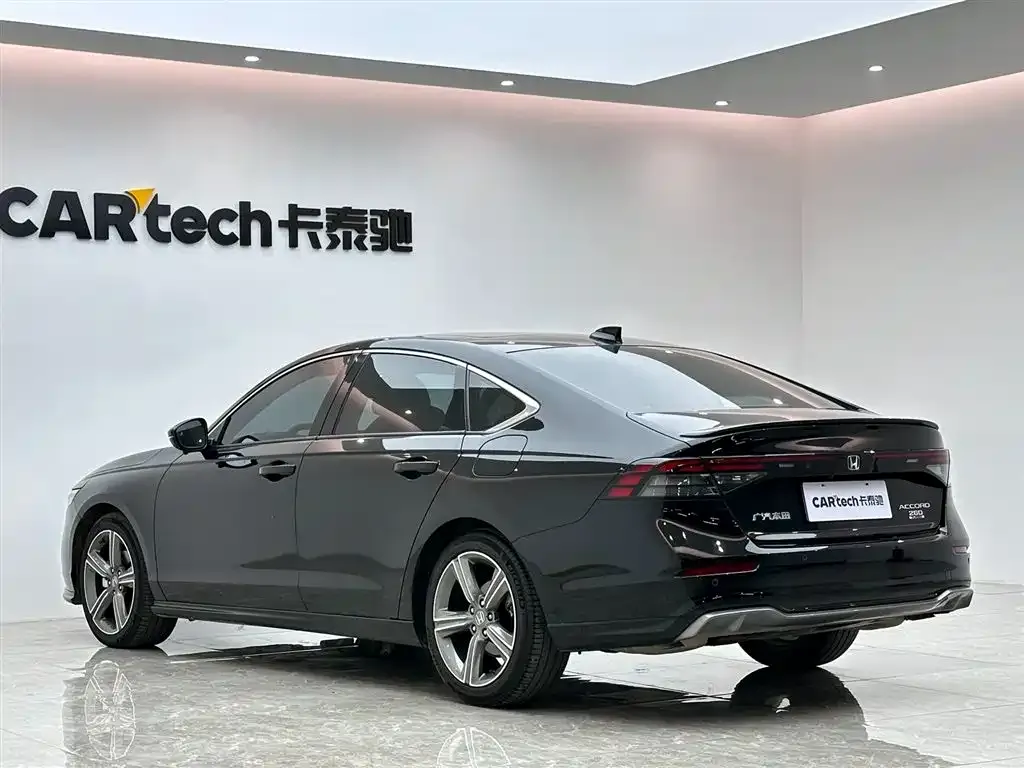 Honda Accord — фото 4